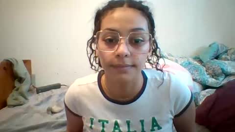 Snapshot of bunniandbyrdd chatting on February 4, 3:36 pm bunniandbyrdd online show from February 4, 3:36 pm