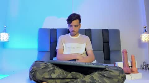 Snapshot of bunny_maxxi chatting on October 15, 12:28 pm bunny online show from October 15, 12:28 pm