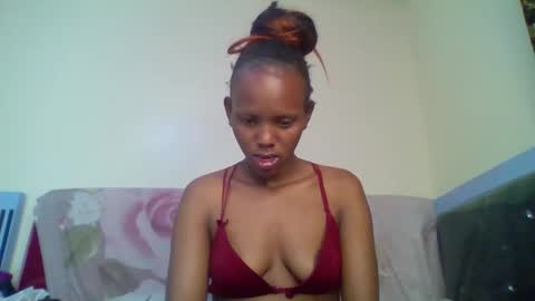 bunnydiva_ online show from December 18, 5:03 am