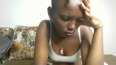 bunnydiva_ online show from March 13, 3:32 am