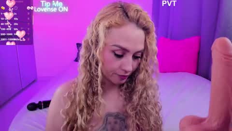 Snapshot of bunnyerotic_01 chatting on September 30, 1:05 am BUNNYEROTIC 01 online show from September 30, 1:05 am