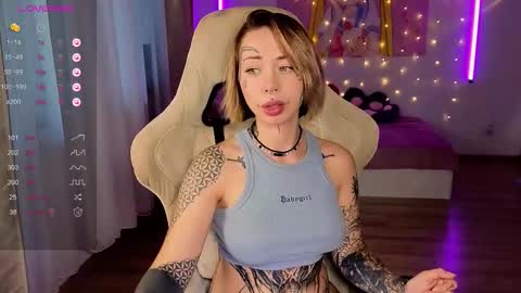 bunnykelly online show from September 18, 6:28 am