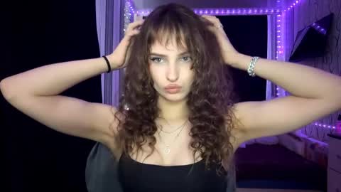Bella online show from May 3, 10:54 am