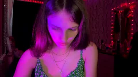 Bella online show from May 31, 9:19 am