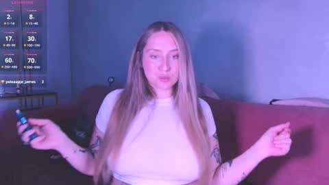 Snapshot of burn_lissa chatting on October 10, 7:08 pm Lissa online show from October 10, 7:08 pm