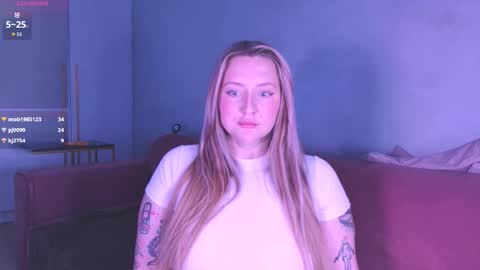 Snapshot of burn_lissa chatting on October 25, 8:09 pm Lissa online show from October 25, 8:09 pm