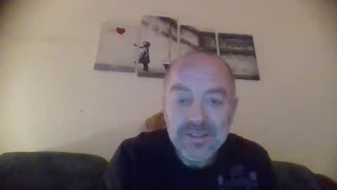 burnleyguy1977 online show from December 6, 7:37 am