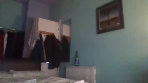 burnleyguy1977 online show from March 30, 2:33 am