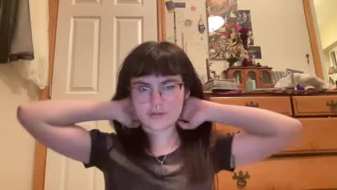 esme gray online show from July 27, 6:44 am