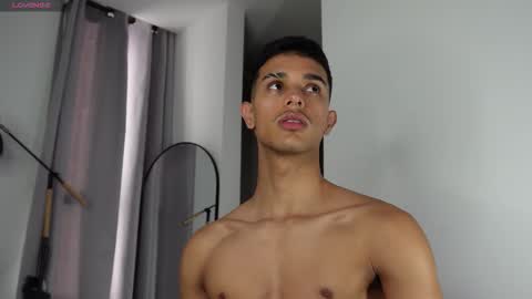 Buster independent model online show from February 4, 4:22 pm