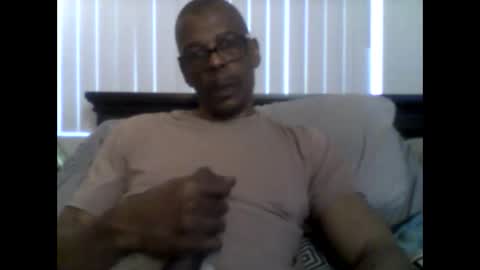 Busturgutzgd1 online show from February 22, 3:36 pm