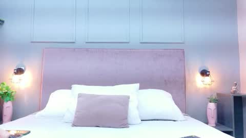 Busty zay online show from January 5, 6:55 pm