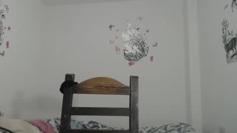 Snapshot of bustyamanda_ chatting on December 30, 3:45 pm Amanda  online show from December 30, 3:45 pm