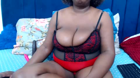 bustychocx online show from June 24, 10:28 pm