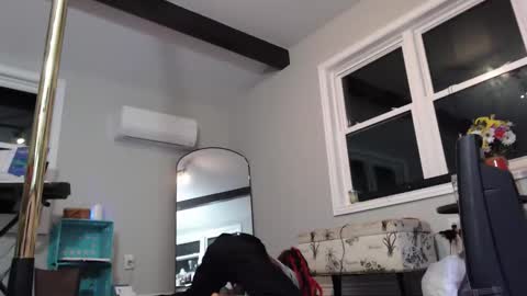 Snapshot of butt3rcup chatting on November 2, 3:39 am Goddess online show from November 2, 3:39 am