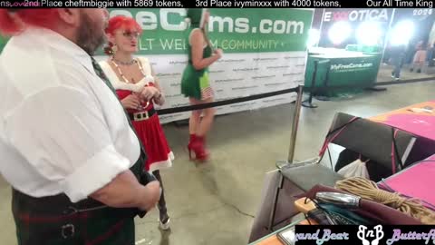 Butterfly and Bear online show from December 7, 7:16 pm