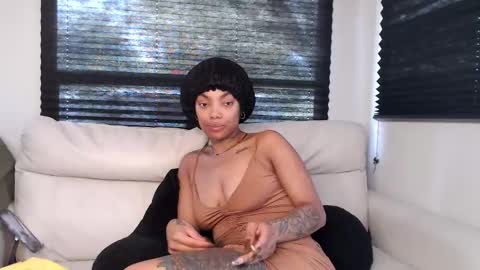 Snapshot of butterflybootyy chatting on September 18, 6:23 pm butterfly booty online show from September 18, 6:23 pm