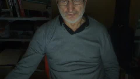 Buttlover2233 online show from October 9, 8:03 pm