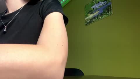 butyhoi online show from July 11, 3:37 pm