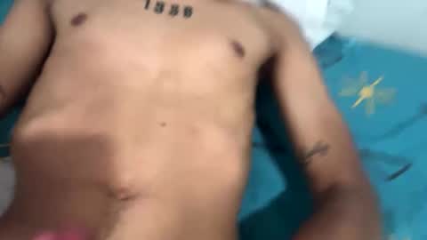 byron8890 online show from May 4, 12:39 am