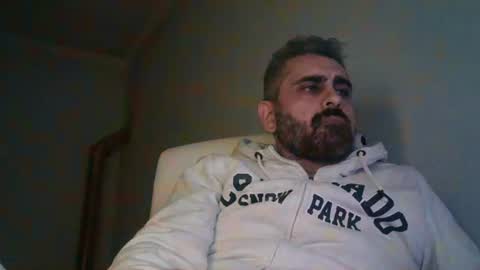 Snapshot of c534963 chatting on December 20, 9:39 pm supersperm online show from December 20, 9:39 pm