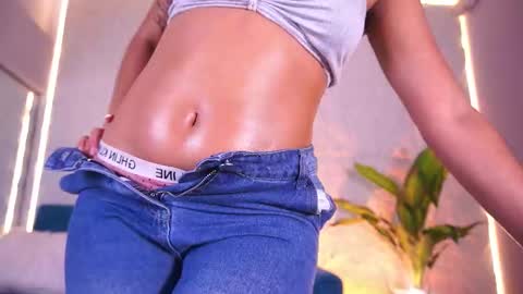 CailynBrown online show from February 25, 5:00 am