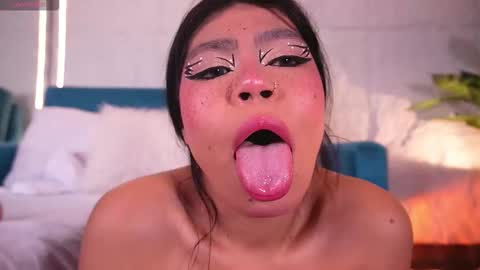 CailynBrown online show from March 18, 4:40 am