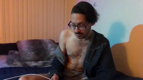 Snapshot of cal_xxx chatting on October 17, 4:27 am Cal XXX online show from October 17, 4:27 am