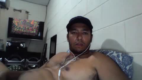 Snapshot of calipso1222 chatting on February 11, 4:22 am calipso1222 online show from February 11, 4:22 am