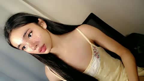 call_me_nina online show from June 28, 2:02 pm