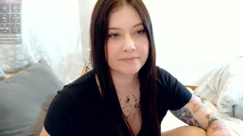 Snapshot of callme_vicky chatting on October 23, 10:54 pm ViCtOriA online show from October 23, 10:54 pm