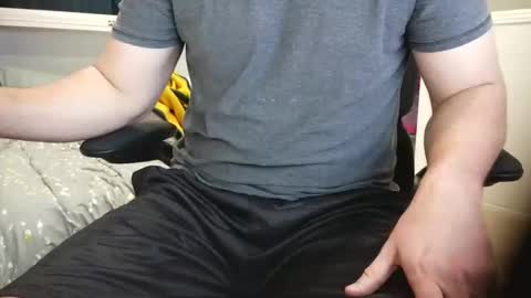 callmeroger33 online show from April 22, 11:45 pm