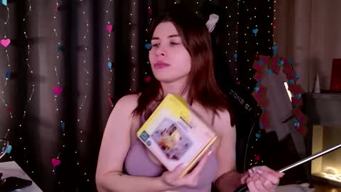 Frida online show from February 15, 10:47 am