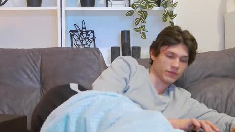 Snapshot of calvin_cay chatting on March 7, 11:05 pm Calvin online show from March 7, 11:05 pm