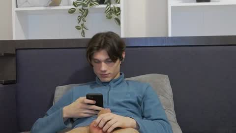 Snapshot of calvin_cay chatting on January 28, 7:32 pm Calvin online show from January 28, 7:32 pm