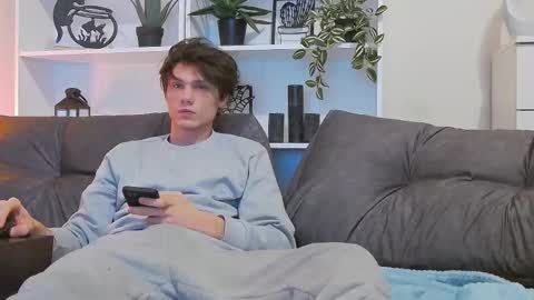 Snapshot of calvin_cay chatting on March 4, 1:01 am Calvin online show from March 4, 1:01 am