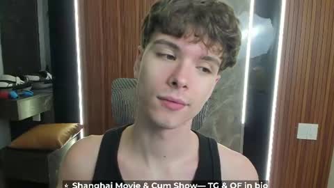 Hey I am Calvin  online show from July 17, 3:25 pm