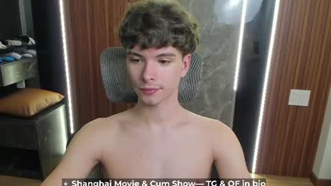 Hey I am Calvin  online show from July 12, 3:26 pm