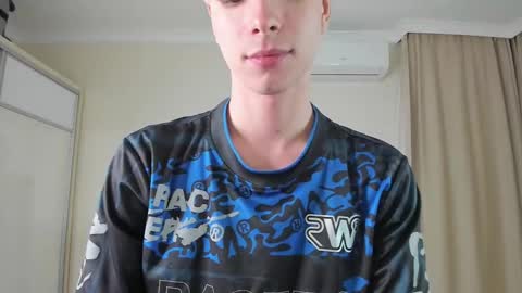 Snapshot of calvin_loves_you chatting on February 19, 10:20 pm Hey I am Calvin  online show from February 19, 10:20 pm