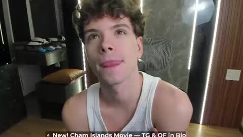 Hey I am Calvin  online show from July 28, 3:08 pm