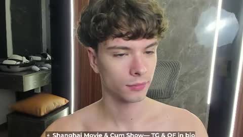 Hey I am Calvin  online show from July 13, 4:32 pm