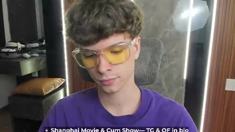 Hey I am Calvin  online show from July 1, 2:37 pm