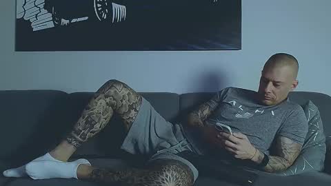 Calvin  online show from February 19, 8:02 am