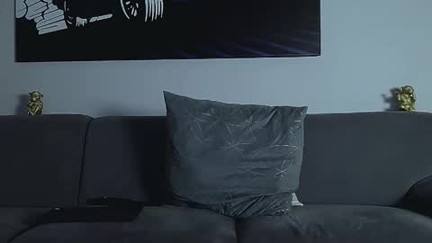 Calvin  online show from November 17, 10:23 pm