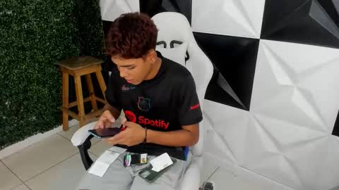 cam_xman online show from December 3, 1:15 am