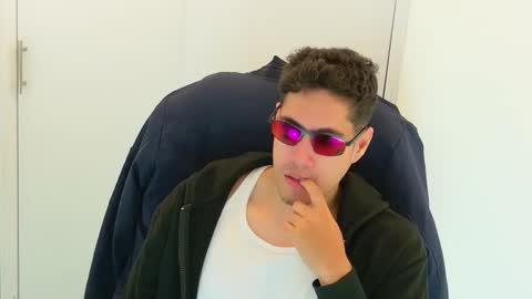 camara110 online show from November 17, 2:30 pm