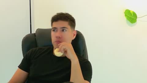 camara110 online show from November 13, 3:53 am