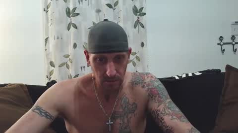 Chillaxin lets talk  online show from January 23, 9:08 am