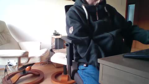 camcologne online show from February 2, 4:11 pm