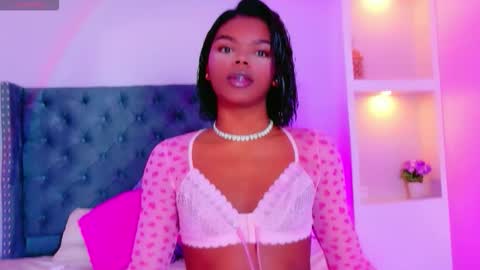 camiestrada online show from January 7, 8:52 am